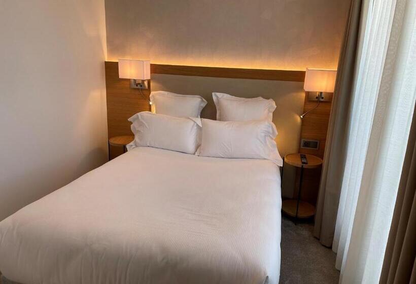 Brit Hotel Paris Orly Rungis