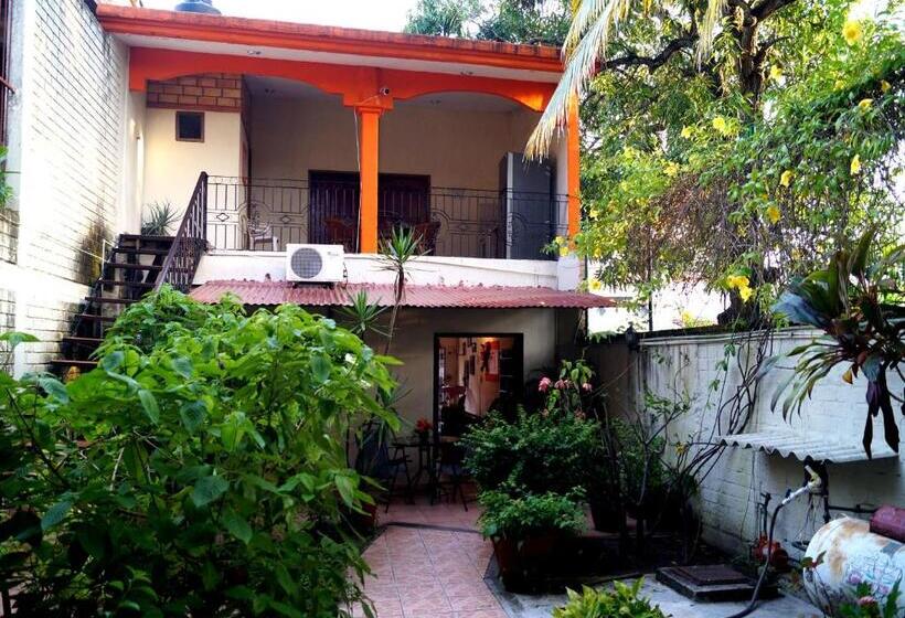 فندق Estancia Las Flores