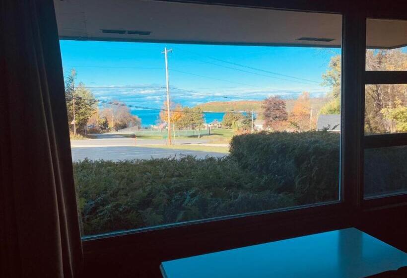 فندق Hillside Inn