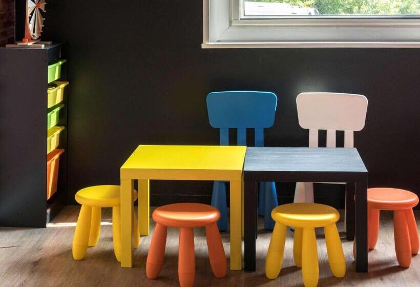 ホテル Ibis Styles Lyon Bron Eurexpo