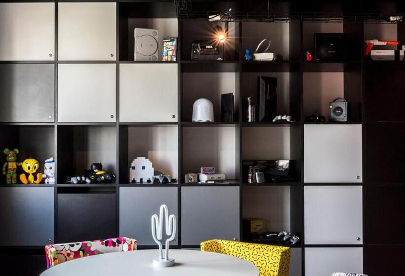 ホテル Ibis Styles Lyon Bron Eurexpo