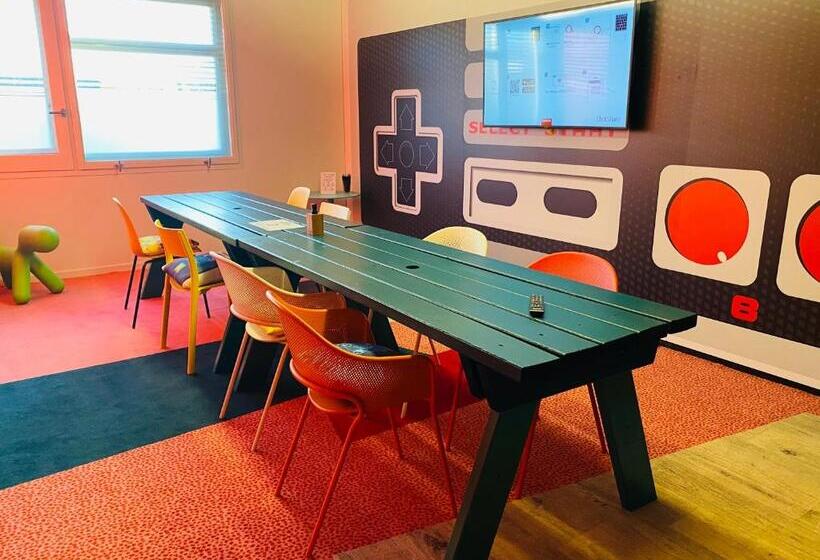 هتل Ibis Styles Lyon Bron Eurexpo
