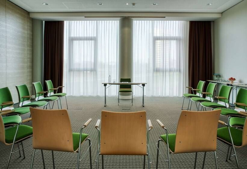 Intercityhotel Amsterdam Schiphol Airport