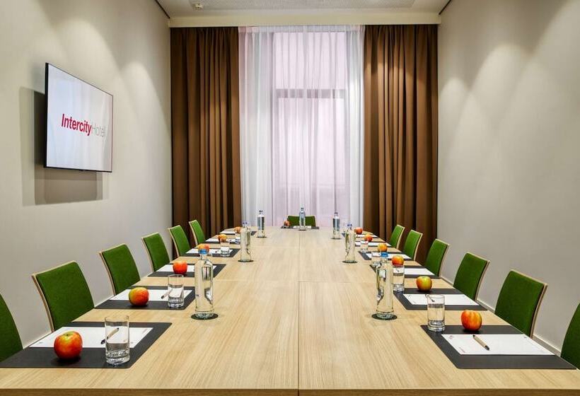 Intercityhotel Amsterdam Schiphol Airport