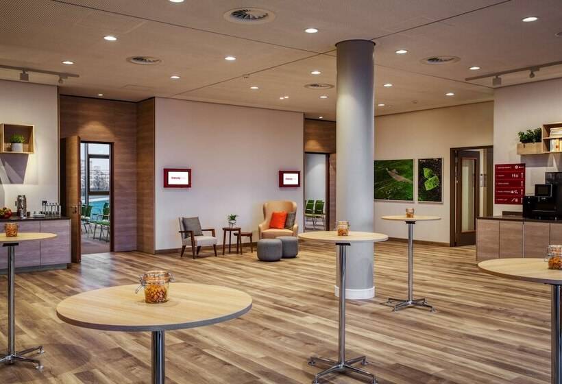 Intercityhotel Amsterdam Schiphol Airport