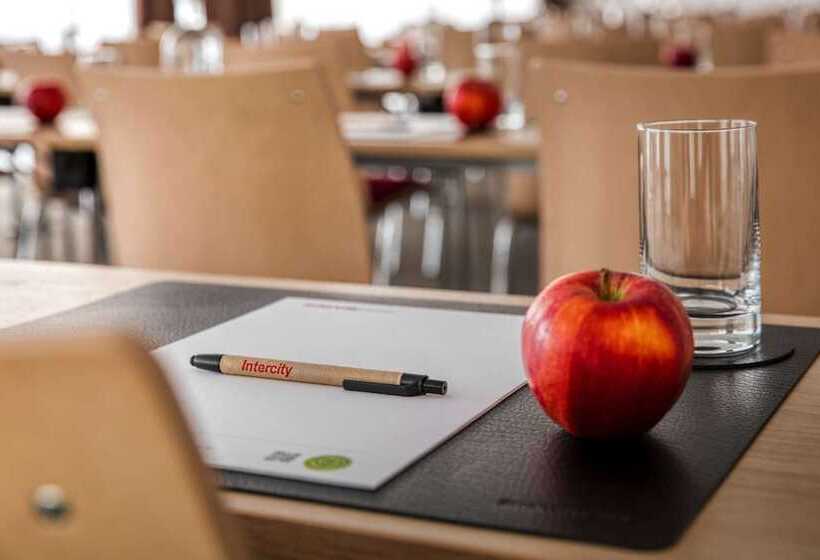 Intercityhotel Amsterdam Schiphol Airport