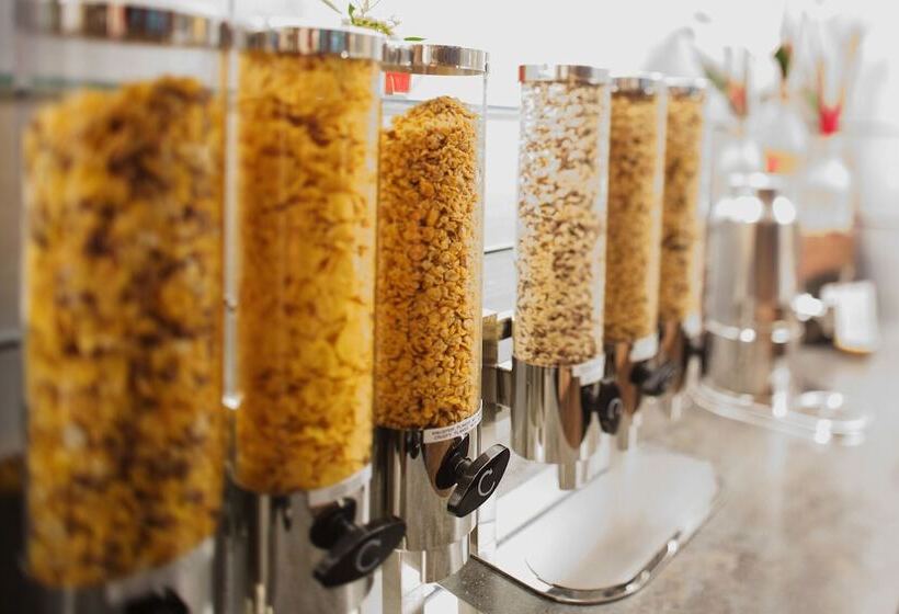 Intercityhotel Amsterdam Schiphol Airport