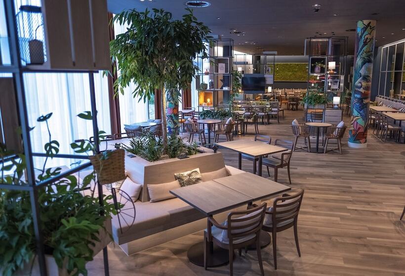 Intercityhotel Amsterdam Schiphol Airport