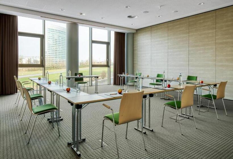 Intercityhotel Amsterdam Schiphol Airport