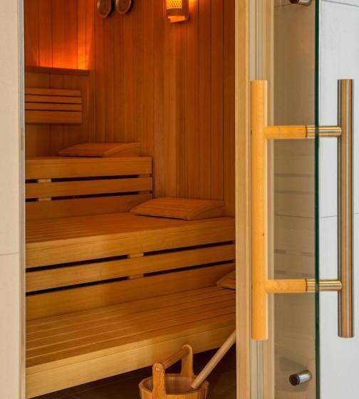 Intercityhotel Amsterdam Schiphol Airport