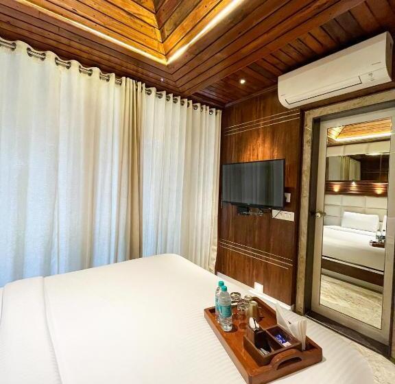 בית מלון כפרי Krishna S Wood Villas