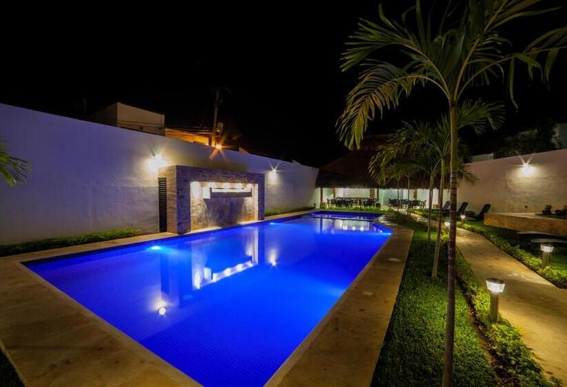 ホテル Mayev Express