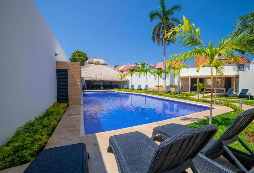 ホテル Mayev Express