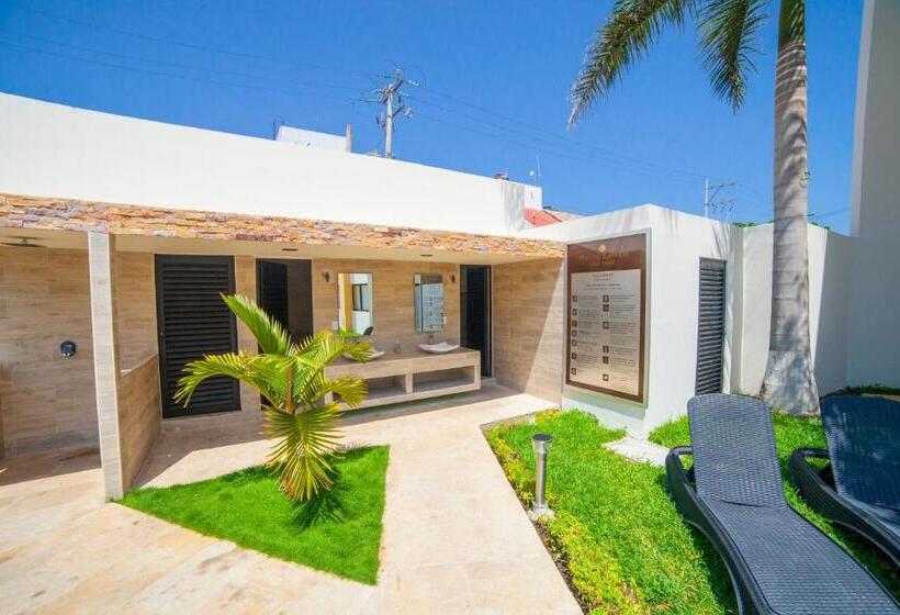 ホテル Mayev Express