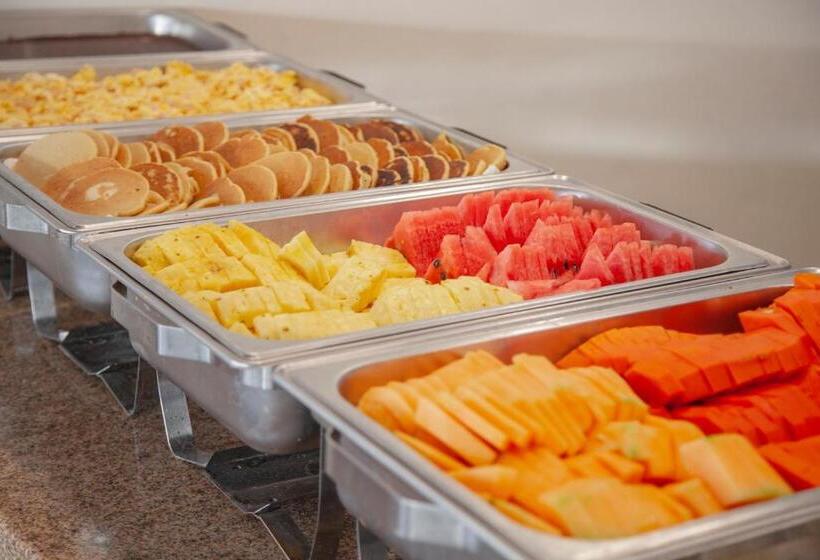 ホテル Mayev Express