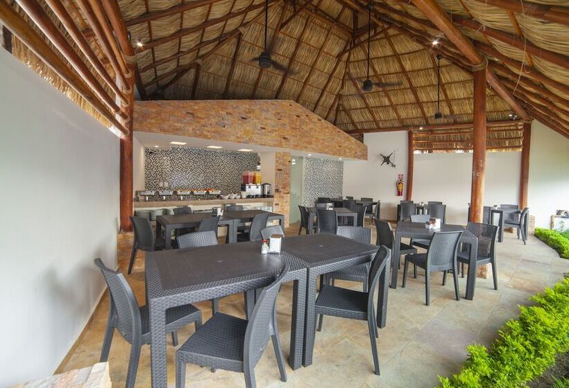 ホテル Mayev Express