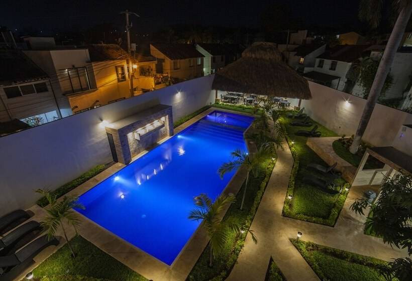 ホテル Mayev Express