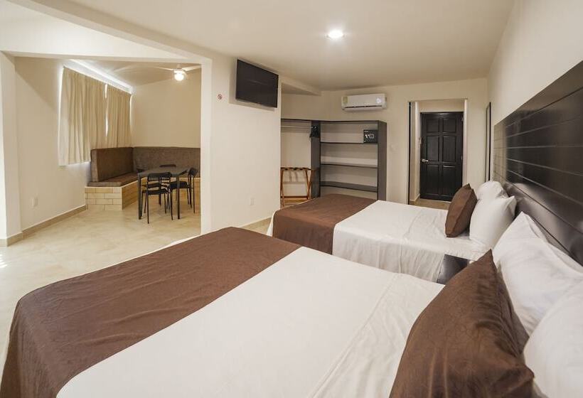 ホテル Mayev Express