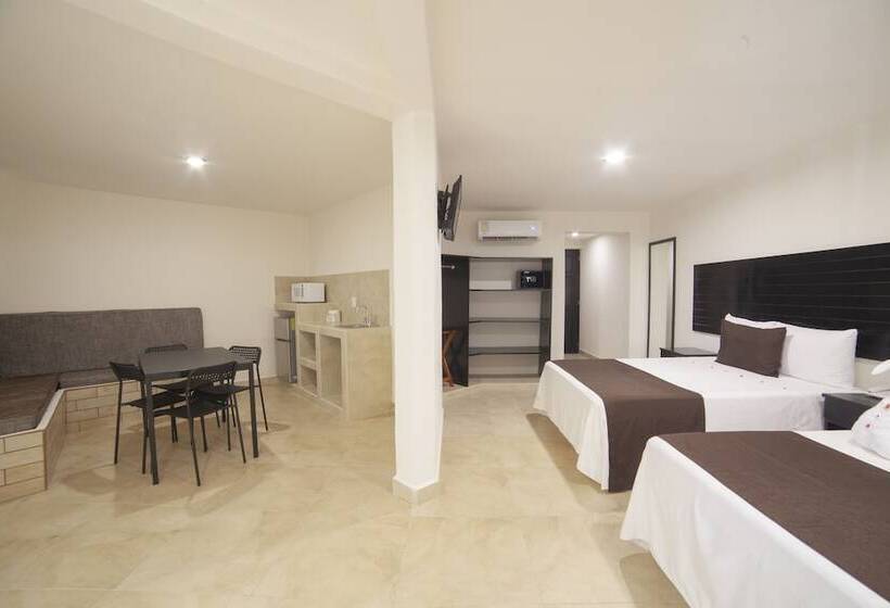 ホテル Mayev Express