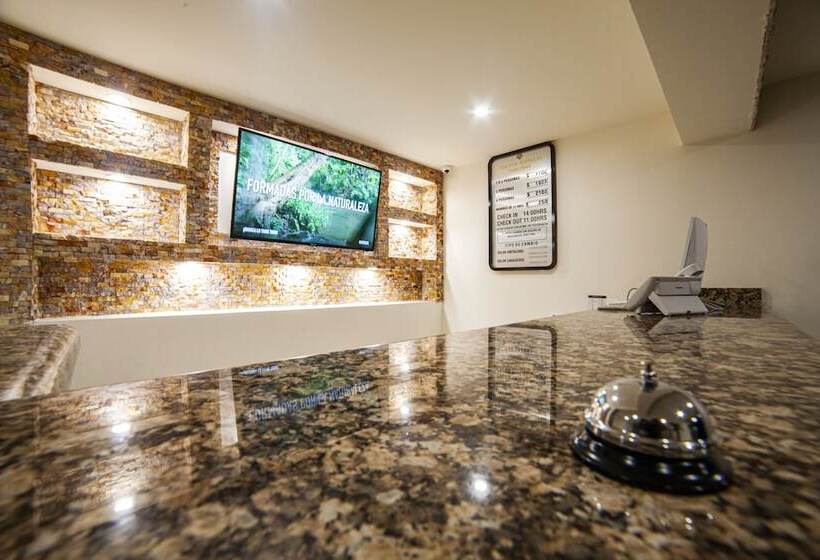 ホテル Mayev Express