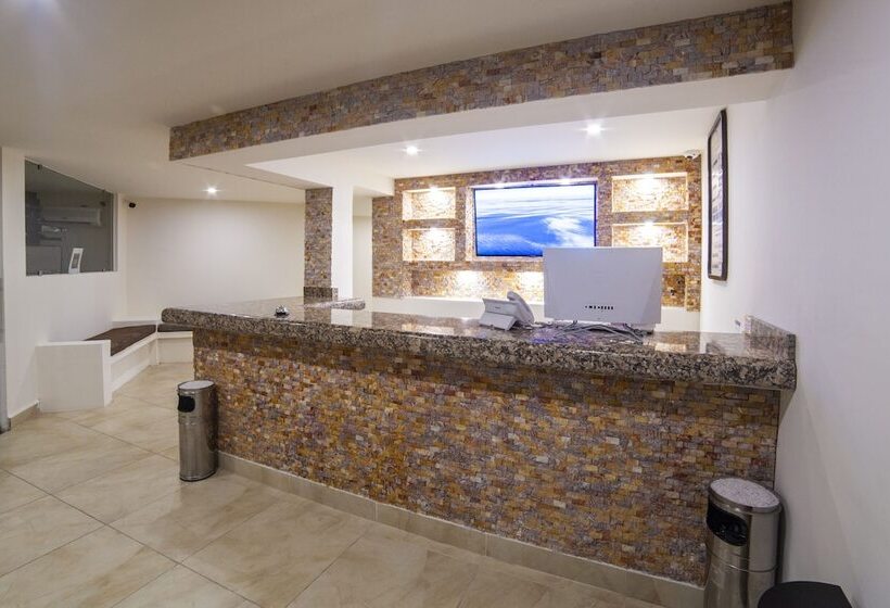 ホテル Mayev Express