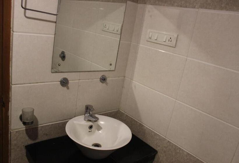 Отель Nk International