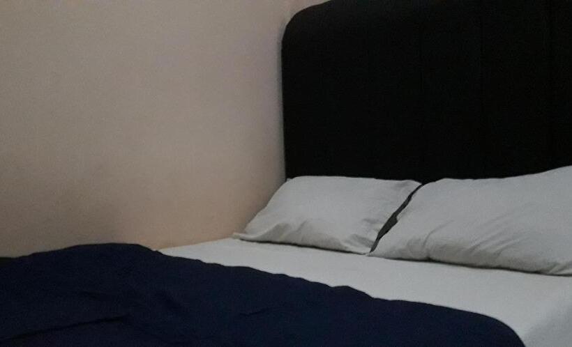 Отель Oyo 90706 Kost Alam Jaya Syariah