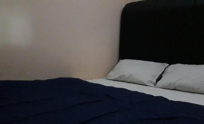 Отель Oyo 90706 Kost Alam Jaya Syariah