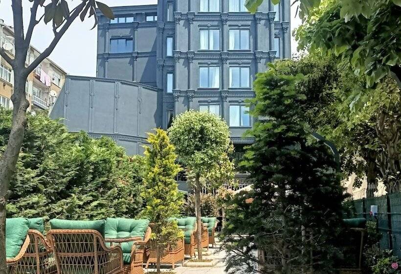 هتل Porta Romanos