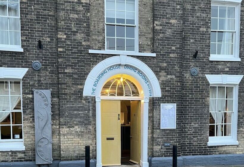 فندق The Boarding House