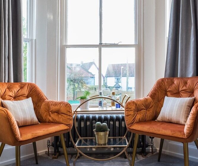 فندق The Boarding House