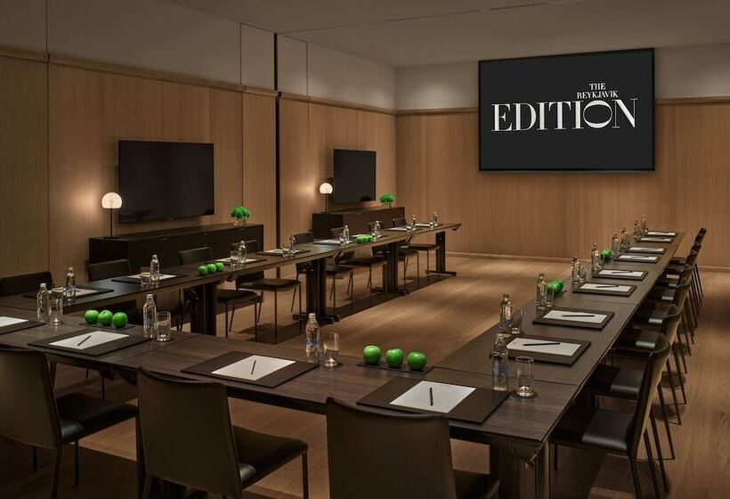 هتل The Reykjavik Edition