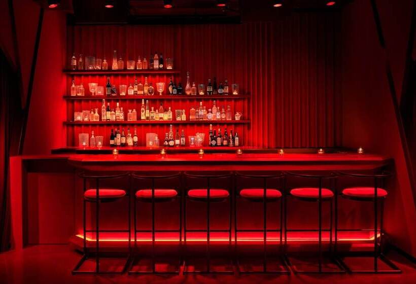 هتل The Reykjavik Edition