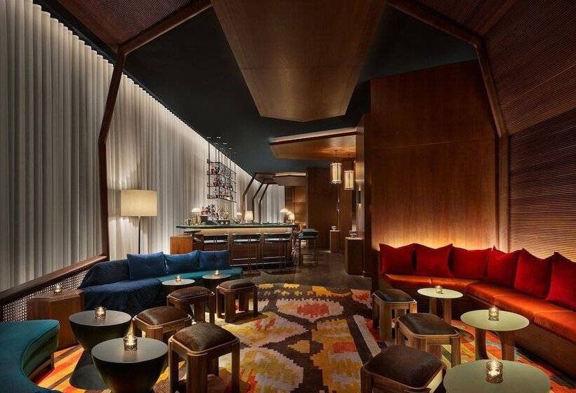 هتل The Reykjavik Edition