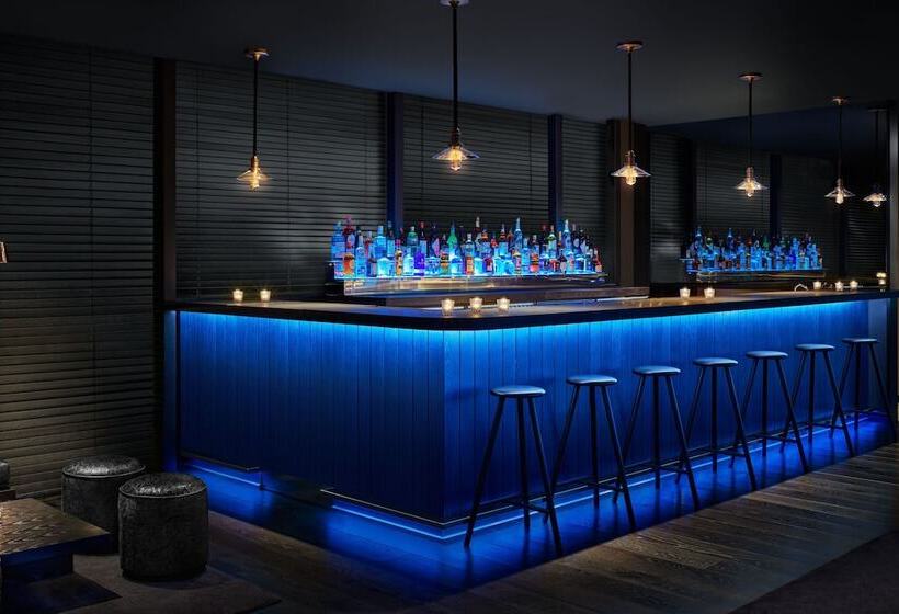 هتل The Reykjavik Edition