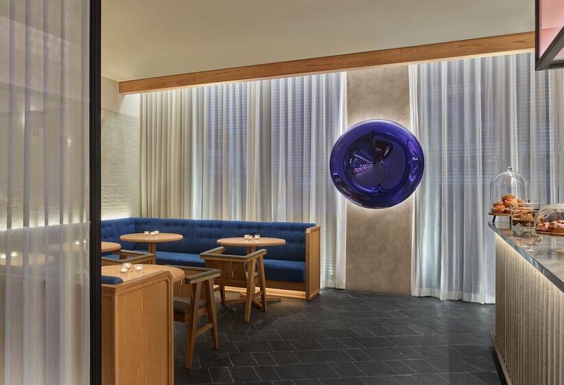 هتل The Reykjavik Edition