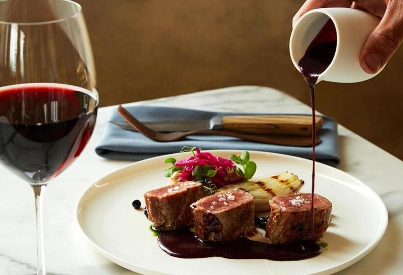 هتل The Reykjavik Edition