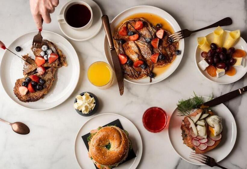 هتل The Reykjavik Edition