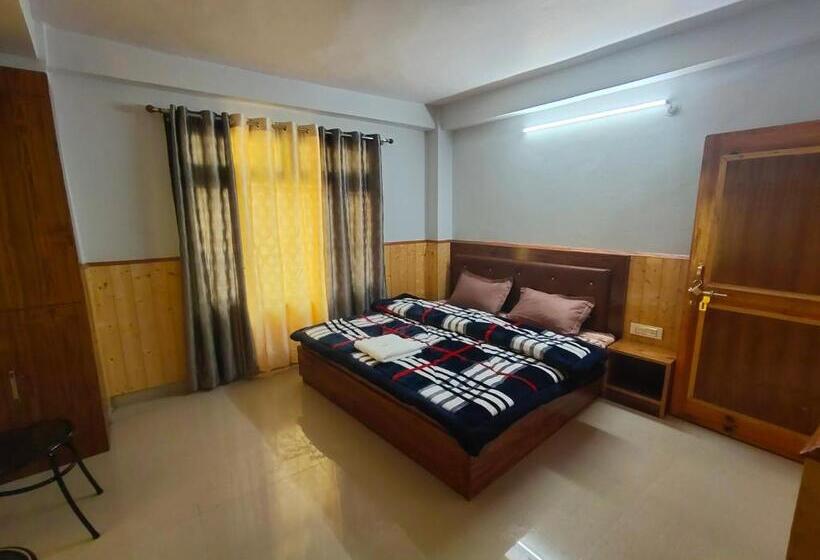 بنسيون Kailash View Sarahan