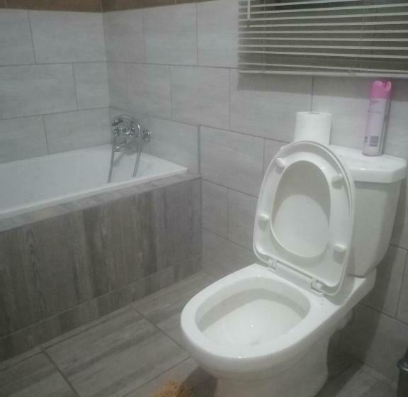 פנסיון Lala Poa Guest House