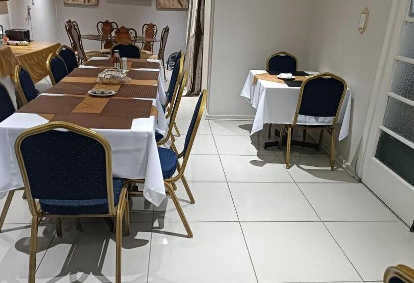 פנסיון Lala Poa Guest House