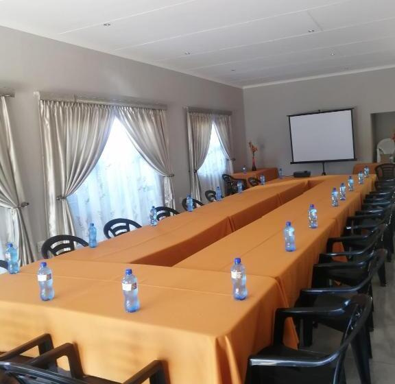 פנסיון Lala Poa Guest House