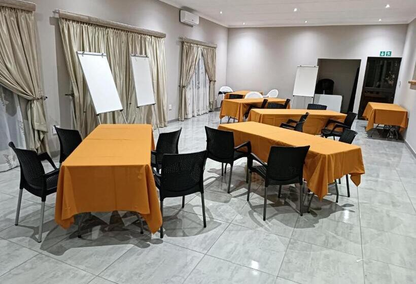 פנסיון Lala Poa Guest House