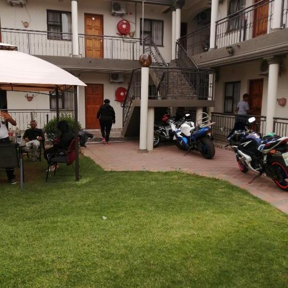 פנסיון Lala Poa Guest House