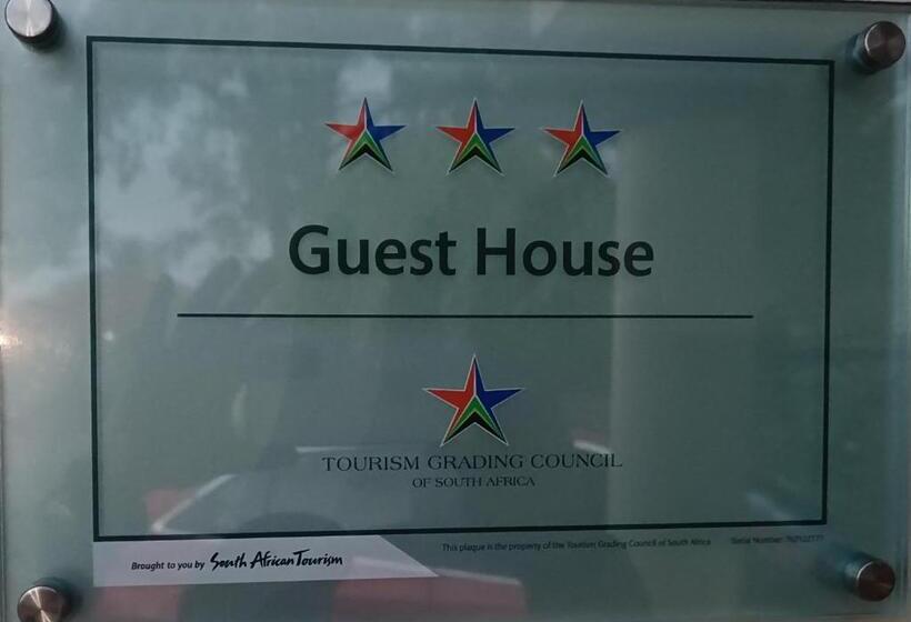 פנסיון Lala Poa Guest House