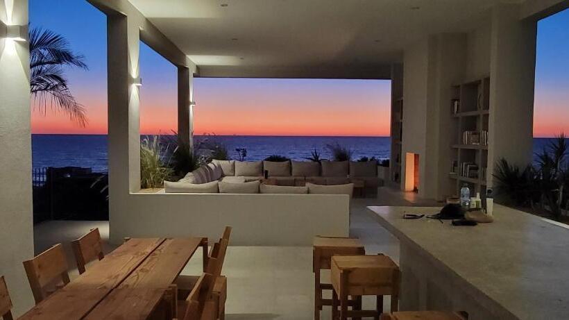 Topia Retreat Sunset Suite