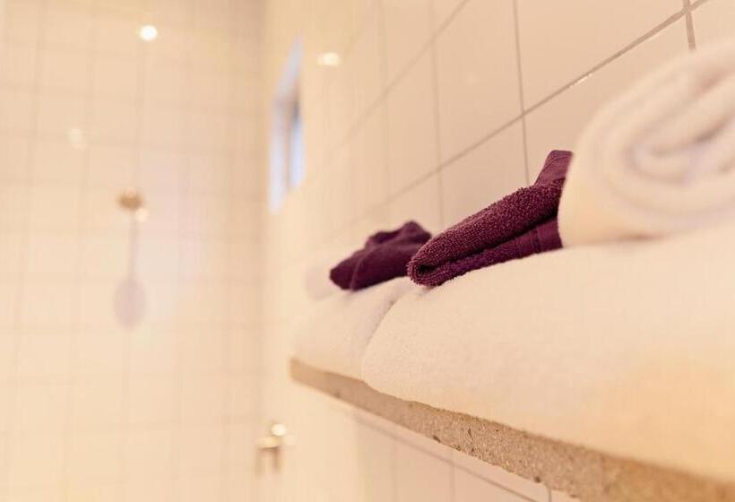 Topia Retreat Sunset Suite