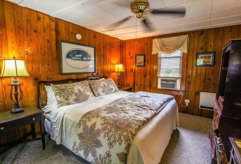 호스텔 Mountainaire Inn And Log Cabins