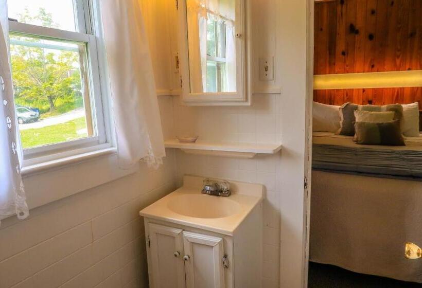 호스텔 Mountainaire Inn And Log Cabins