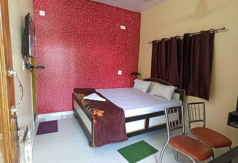 Hotel Anand Lok Vatika